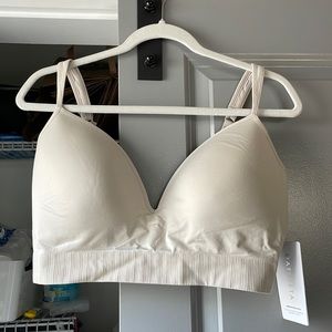 Athleta Embrace Bra D-DD
